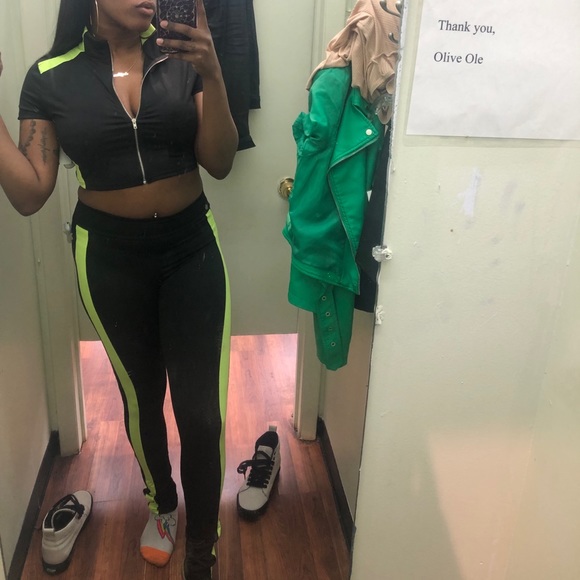 Two piece Crop top Set - Picture 1 of 1